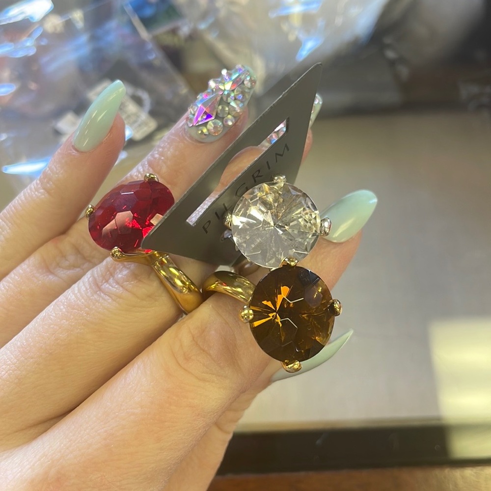 🚨LAST ONE!! Major Swarovski crystal bling pilgrim ring - brown